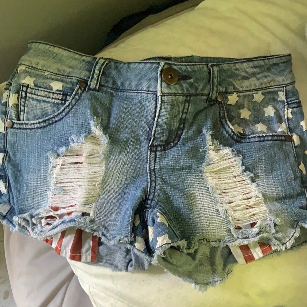 Love them but not my taste. Wore once.